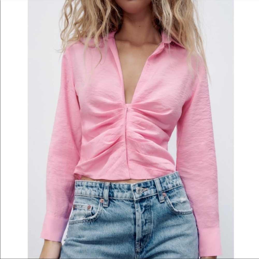 💕Never worn! Zara pink, long sleeve, collared button up  blouse with ruching